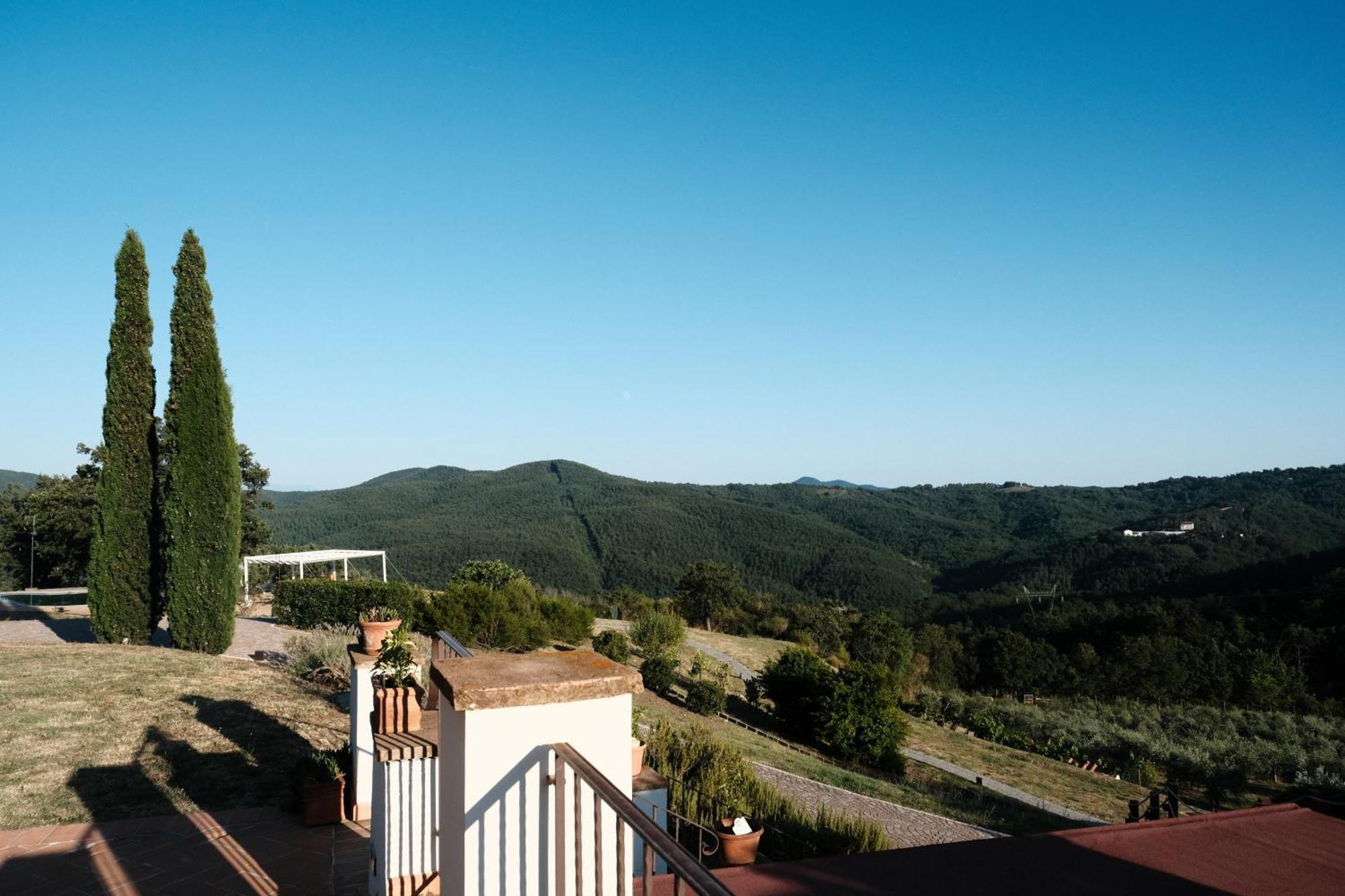 Vin Hotel - Wine Resort And Agriturismo Montieri Bagian luar foto