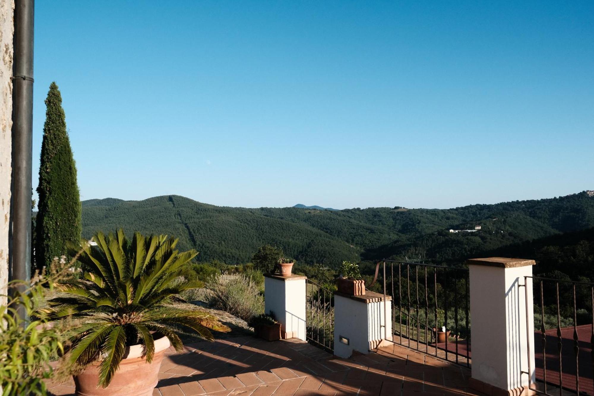 Vin Hotel - Wine Resort And Agriturismo Montieri Bagian luar foto