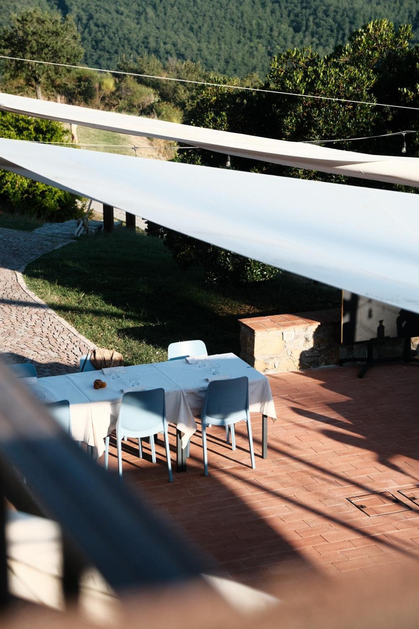 Vin Hotel - Wine Resort And Agriturismo Montieri Bagian luar foto