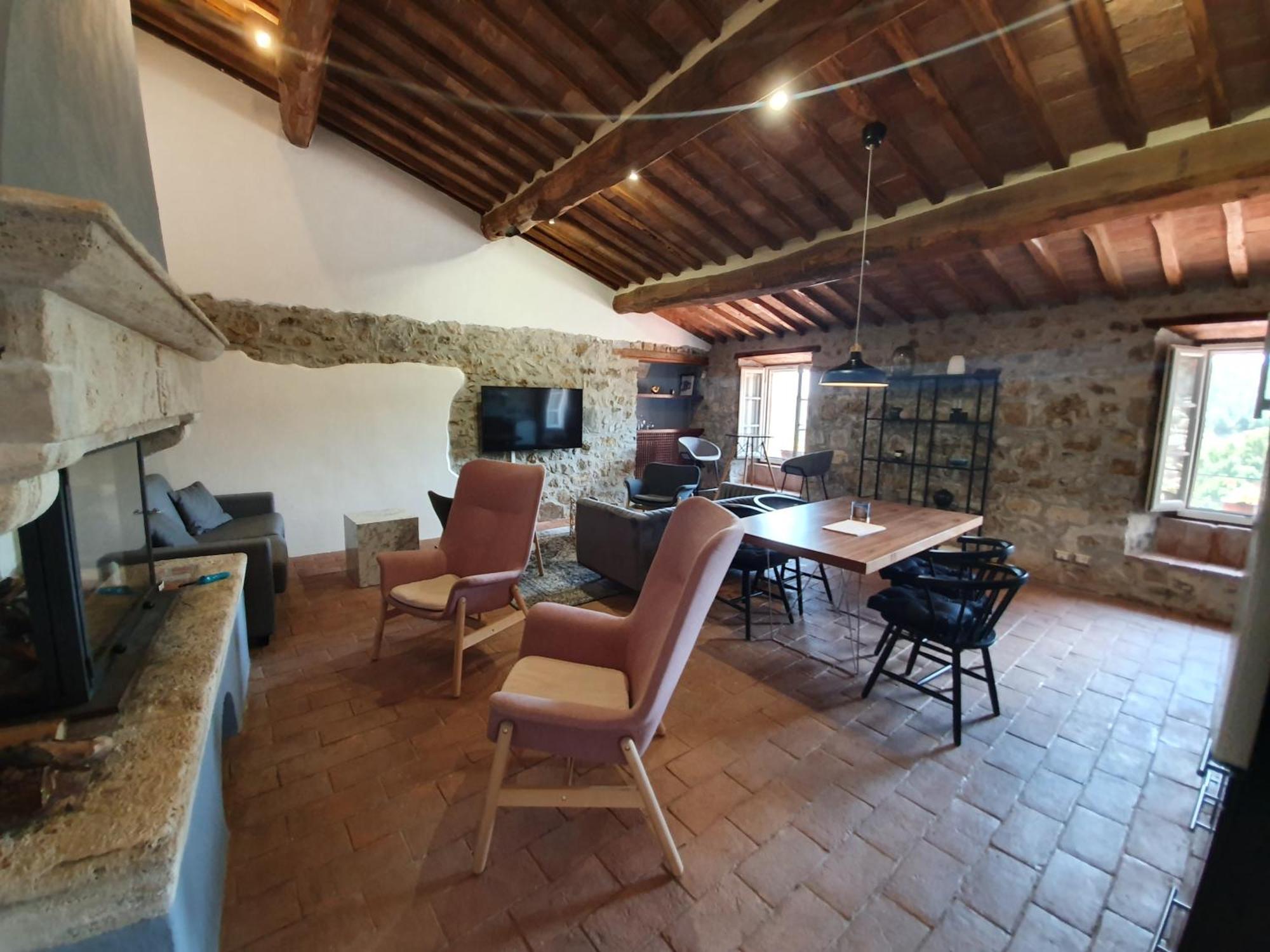 Vin Hotel - Wine Resort And Agriturismo Montieri Bagian luar foto