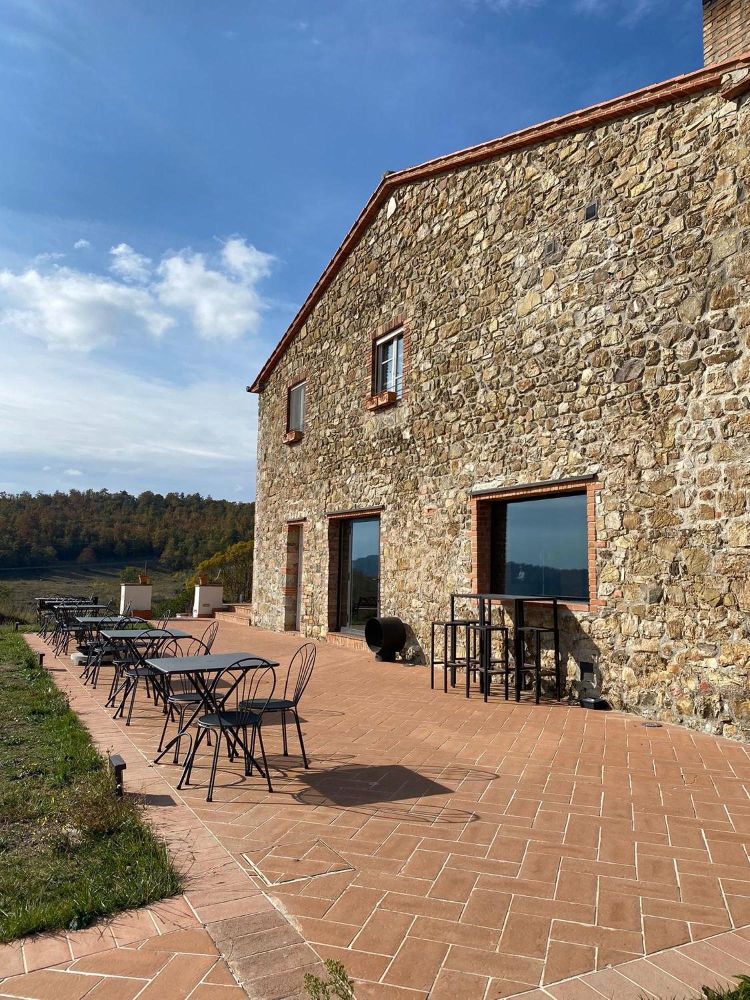 Vin Hotel - Wine Resort And Agriturismo Montieri Bagian luar foto
