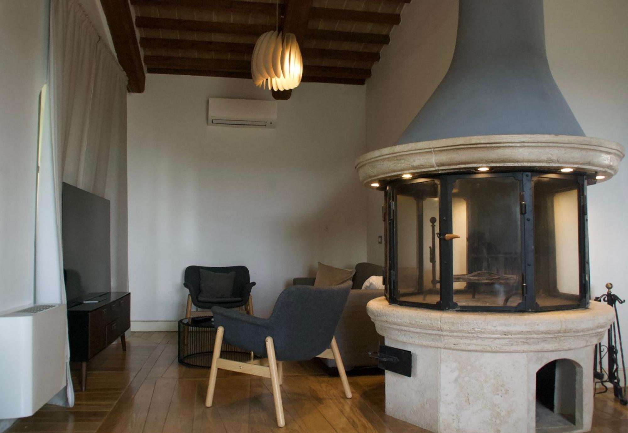 Vin Hotel - Wine Resort And Agriturismo Montieri Bagian luar foto